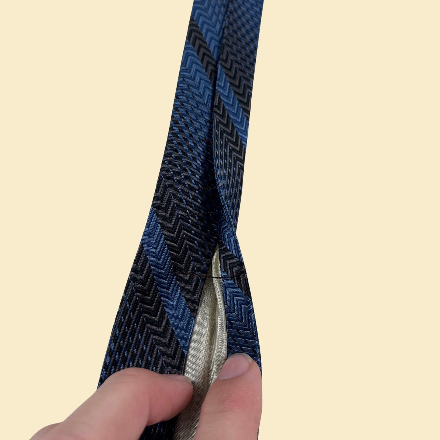 Vintage 70s necktie by de Freés, blue & black silk diagonal striped men's tie, 54.5" x 3.75"