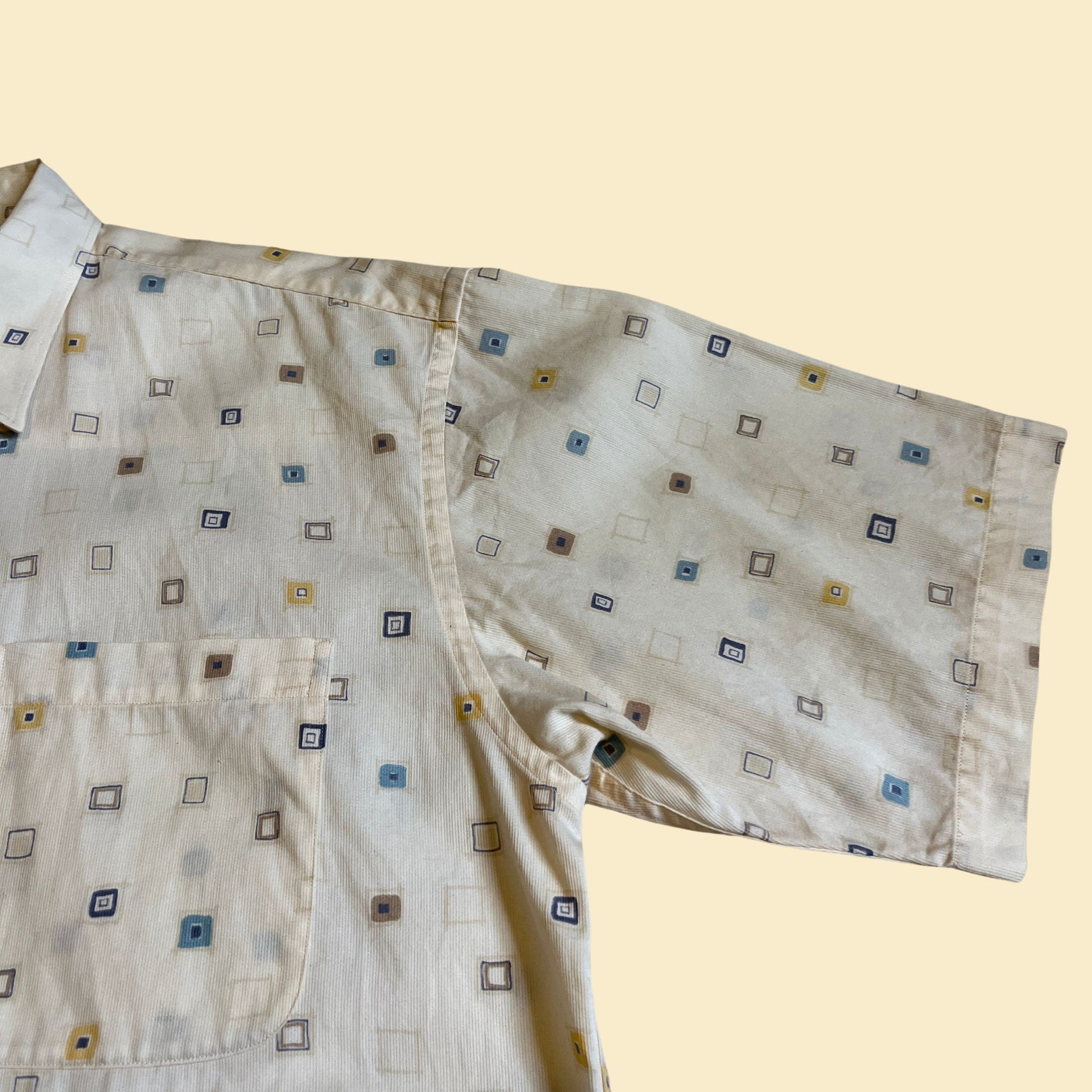 90s geometric shirt by Countess Mara, size M-L vintage 1990s beige men's patterned short sleeve button down