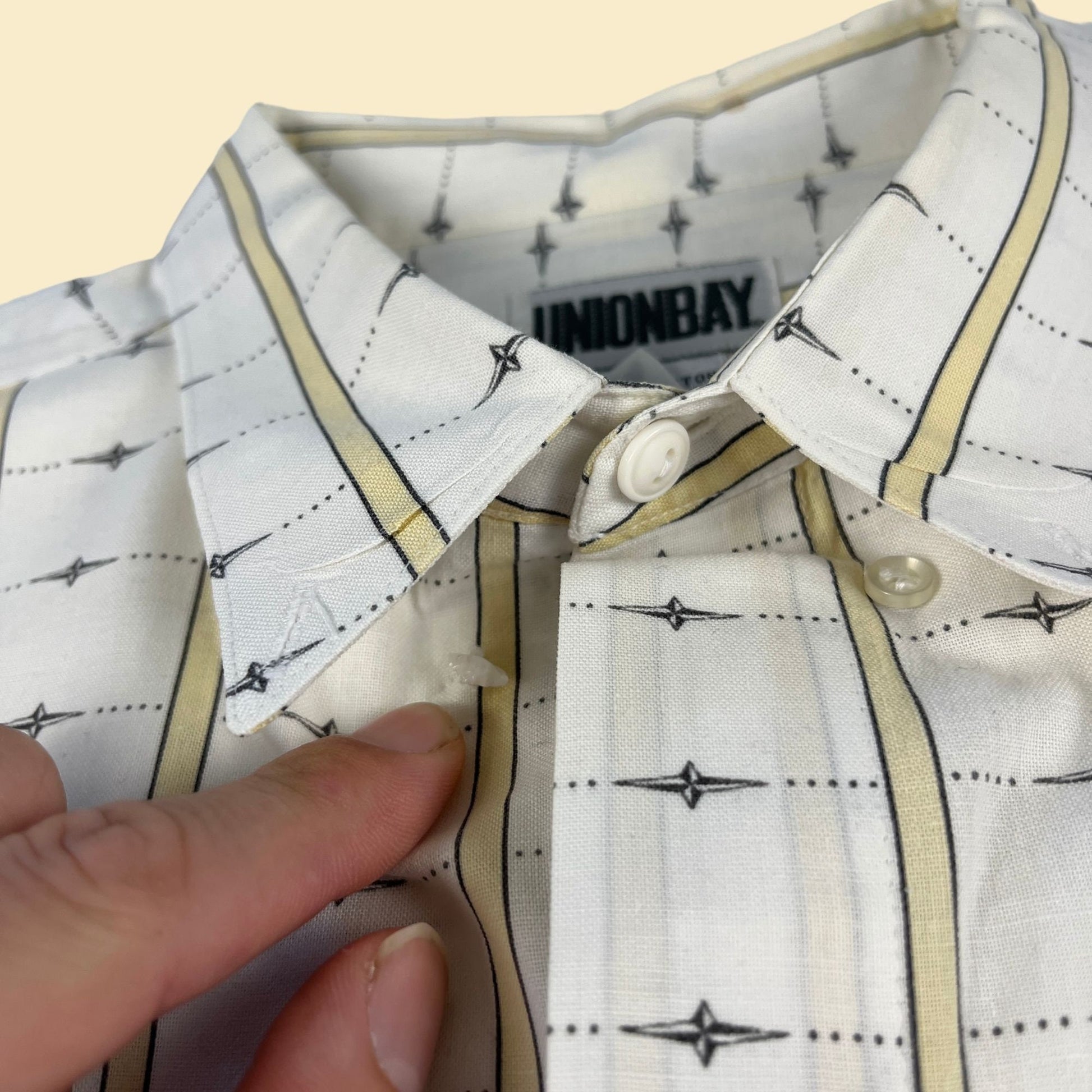 90s men's patterned shirt by Union Bay, size L, white, vintage white and yellow 1990s short sleeve casual button down