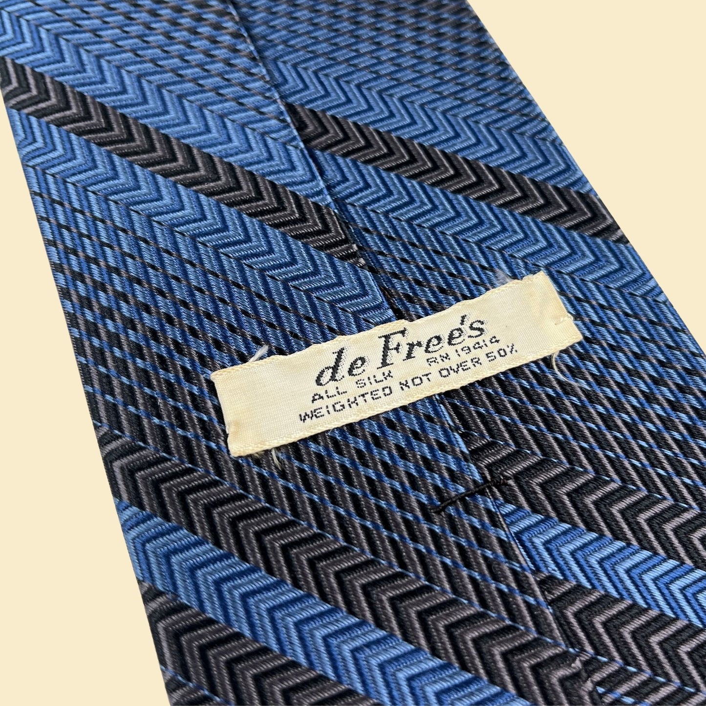 Vintage 70s necktie by de Freés, blue & black silk diagonal striped men's tie, 54.5" x 3.75"