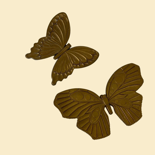 1960s butterfly wall hangers, set of vintage plastic gold-toned wall-hanging butterflies by Dart Industries, 60s gallery wall