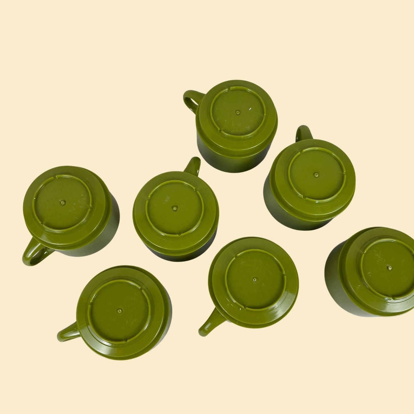 1970s avocado green cups, set of 7 vintage 70s nesting cups w/ handles