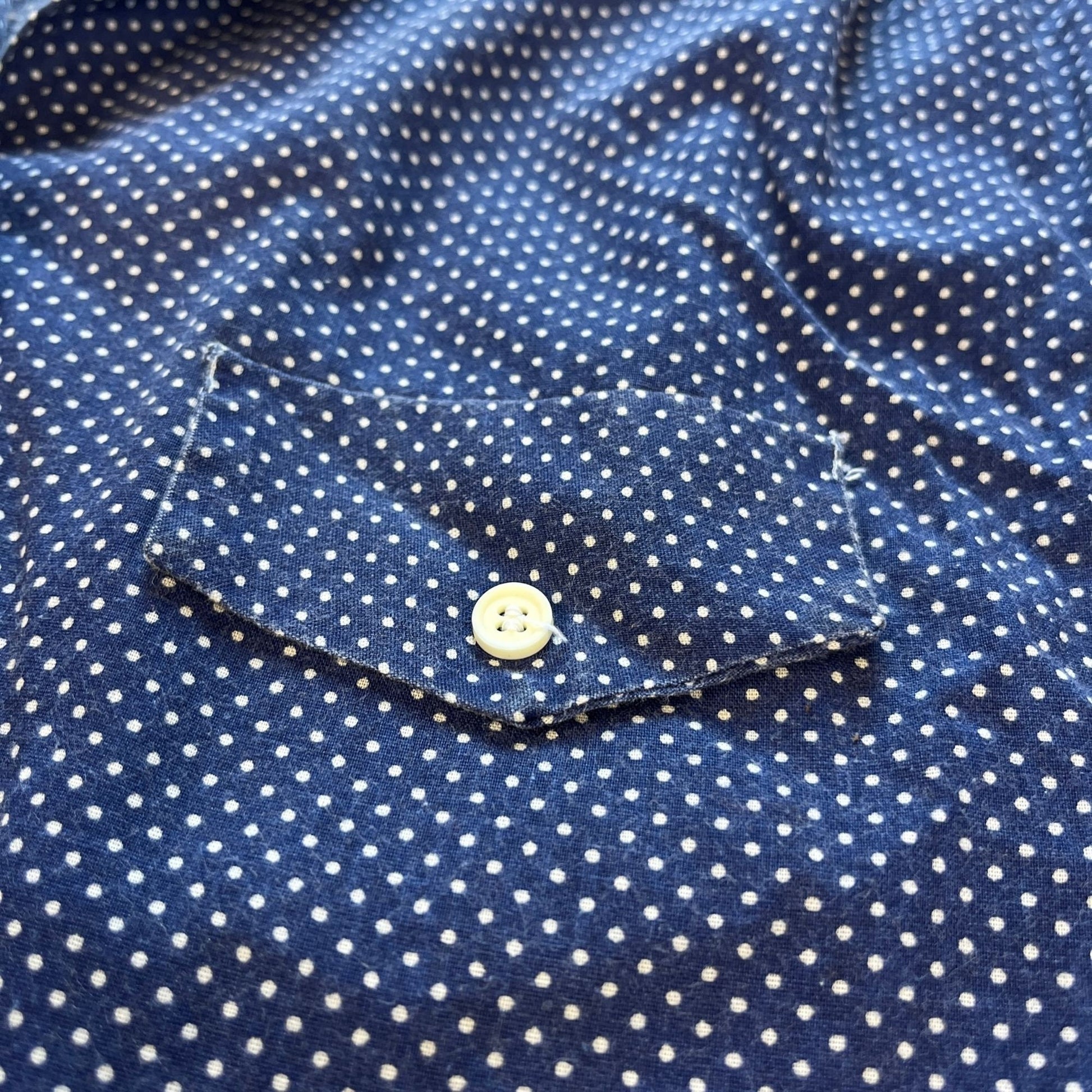 70s/80s blue polka dot blouse, size XL vintage 1970s blue & white short sleeve women's button down shirt