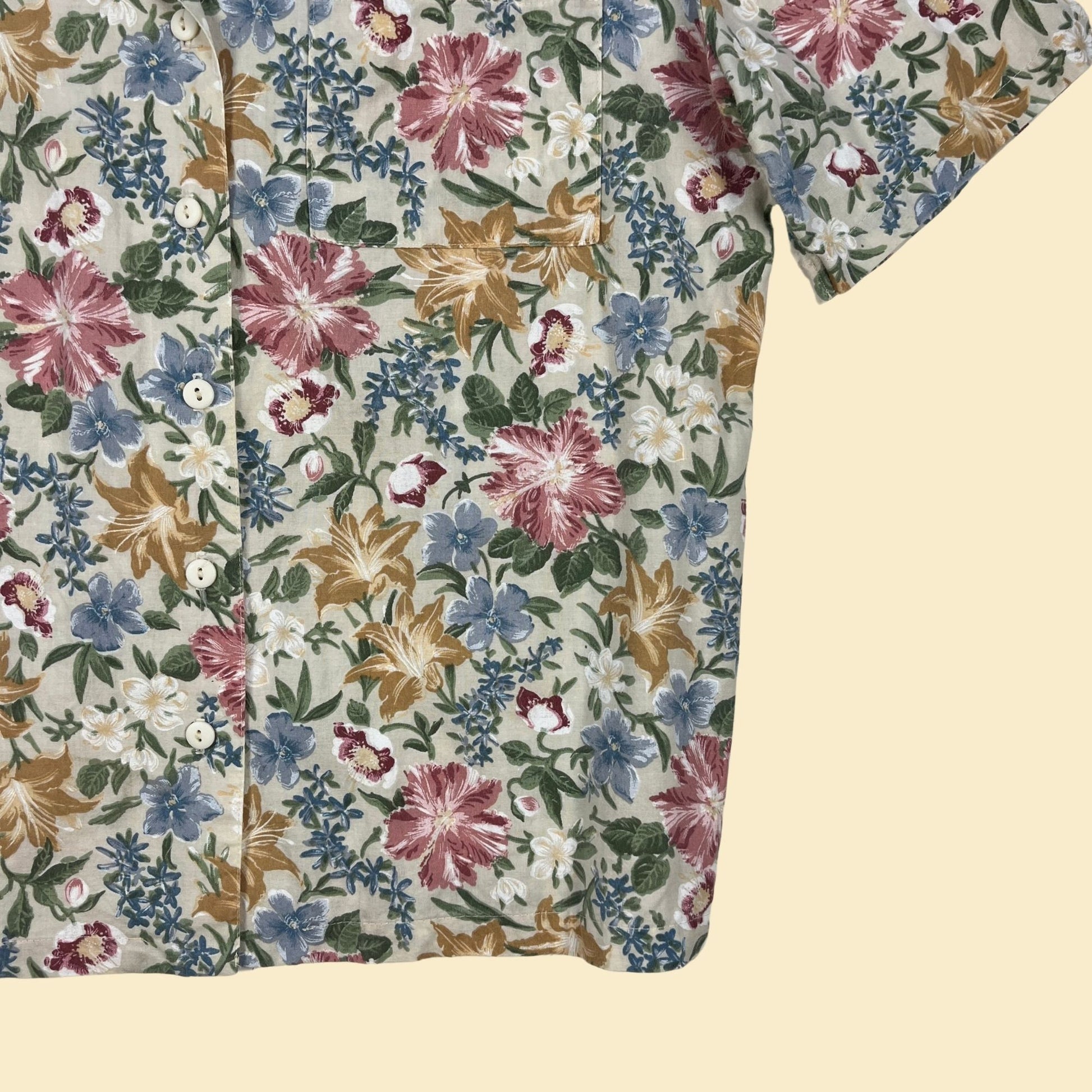 1970s women's floral blouse by Petites by Fundamental Things, size 12 vintage 70s beige, green & pink button down shirt