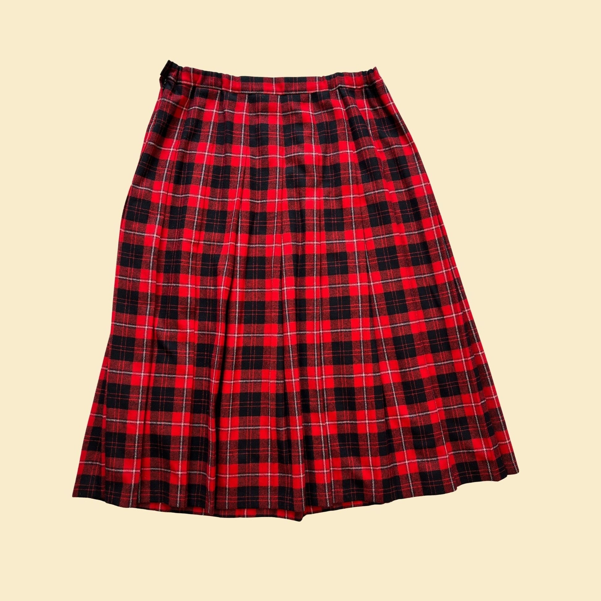 1970s Pendleton tartan skirt, size 16W wool black & red pleated midi skirt, vintage 70s knee length skirt