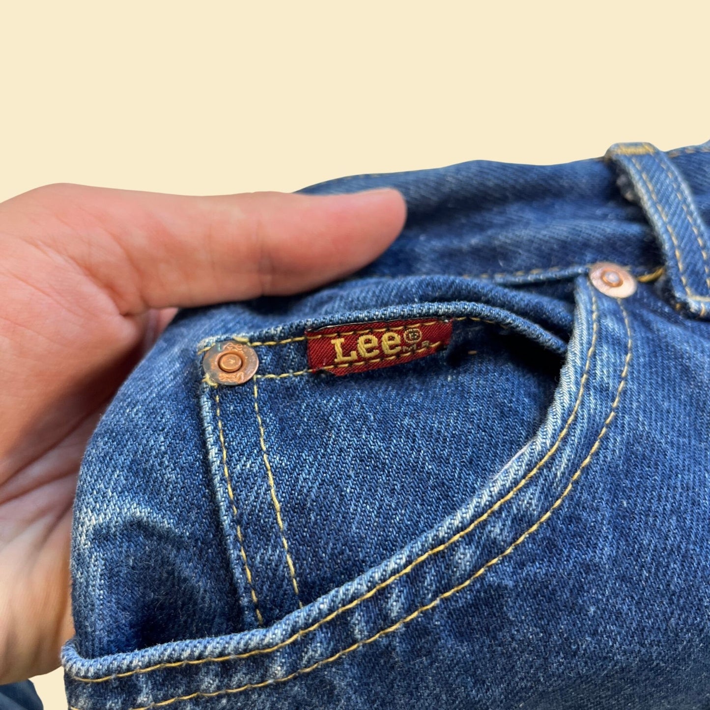 1980s Lee size 10 women's jeans, vintage 80s high waisted medium-wash denim pants, AFL CIO union made