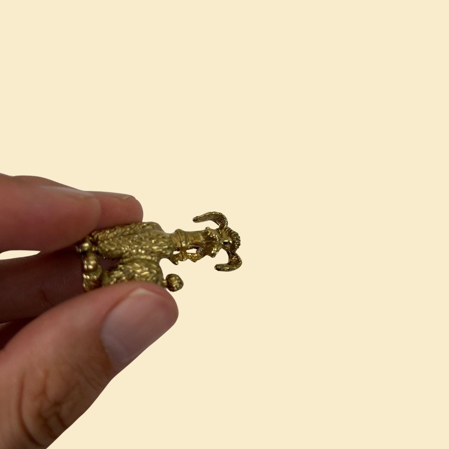 1960s poodle brooch/pin, vintage 60s gold-toned dog/poodle shaped pin