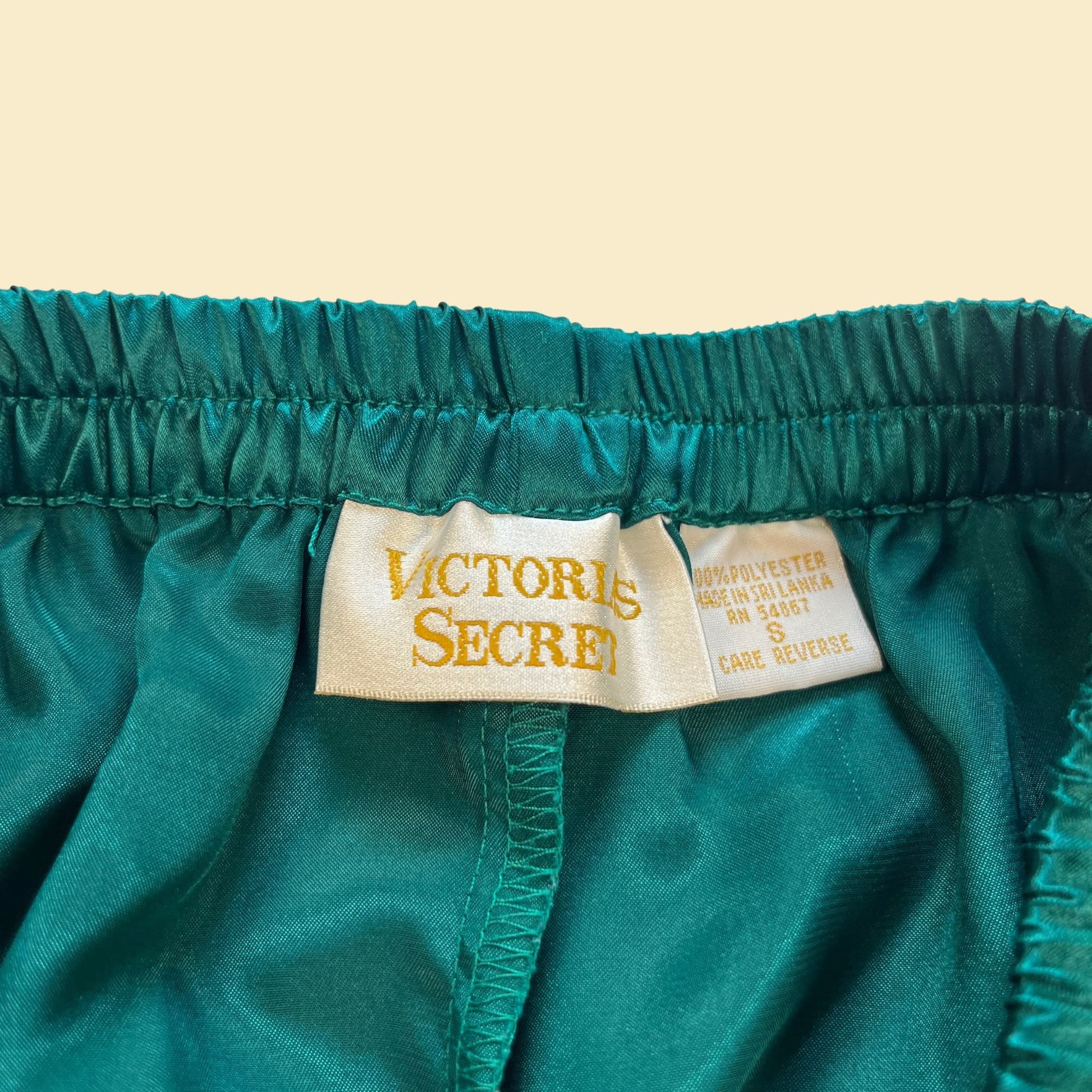 1990s Victoria's Secret 2-piece pajama set, vintage 90s size S satin emerald green women's pajamas