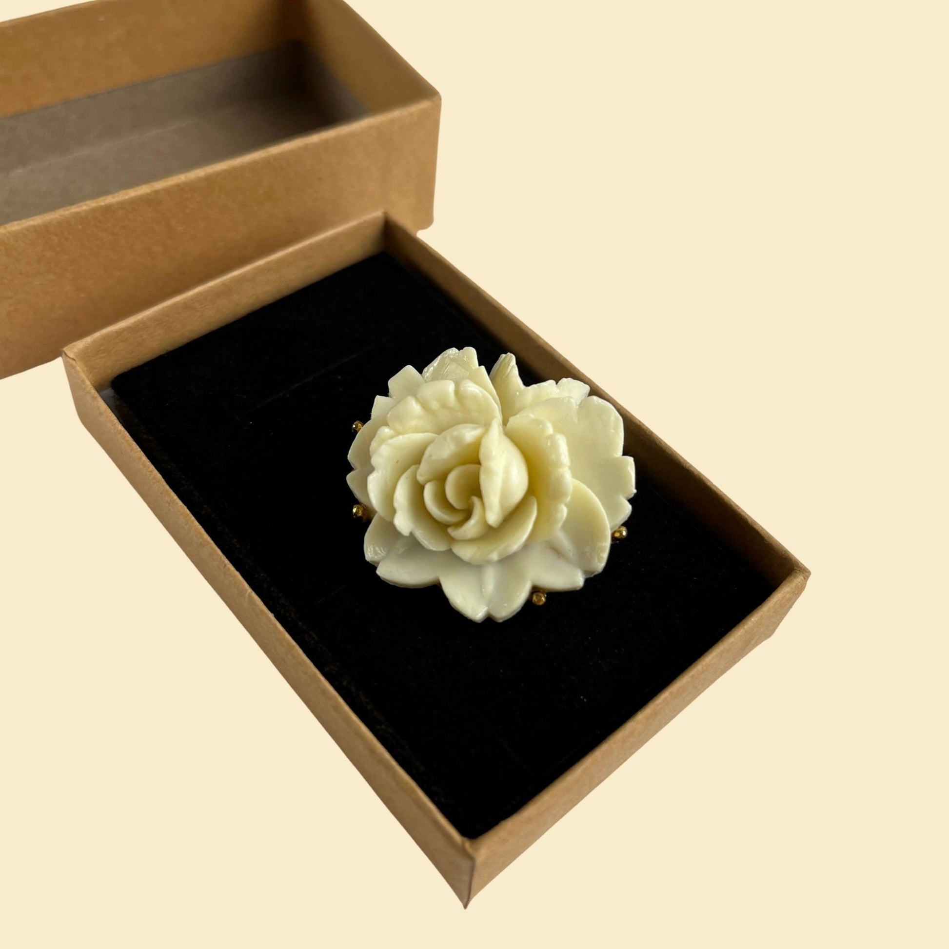 1970s flower brooch/pin by Jonette Jewelry (J.J.), vintage white/gold plastic rose pin