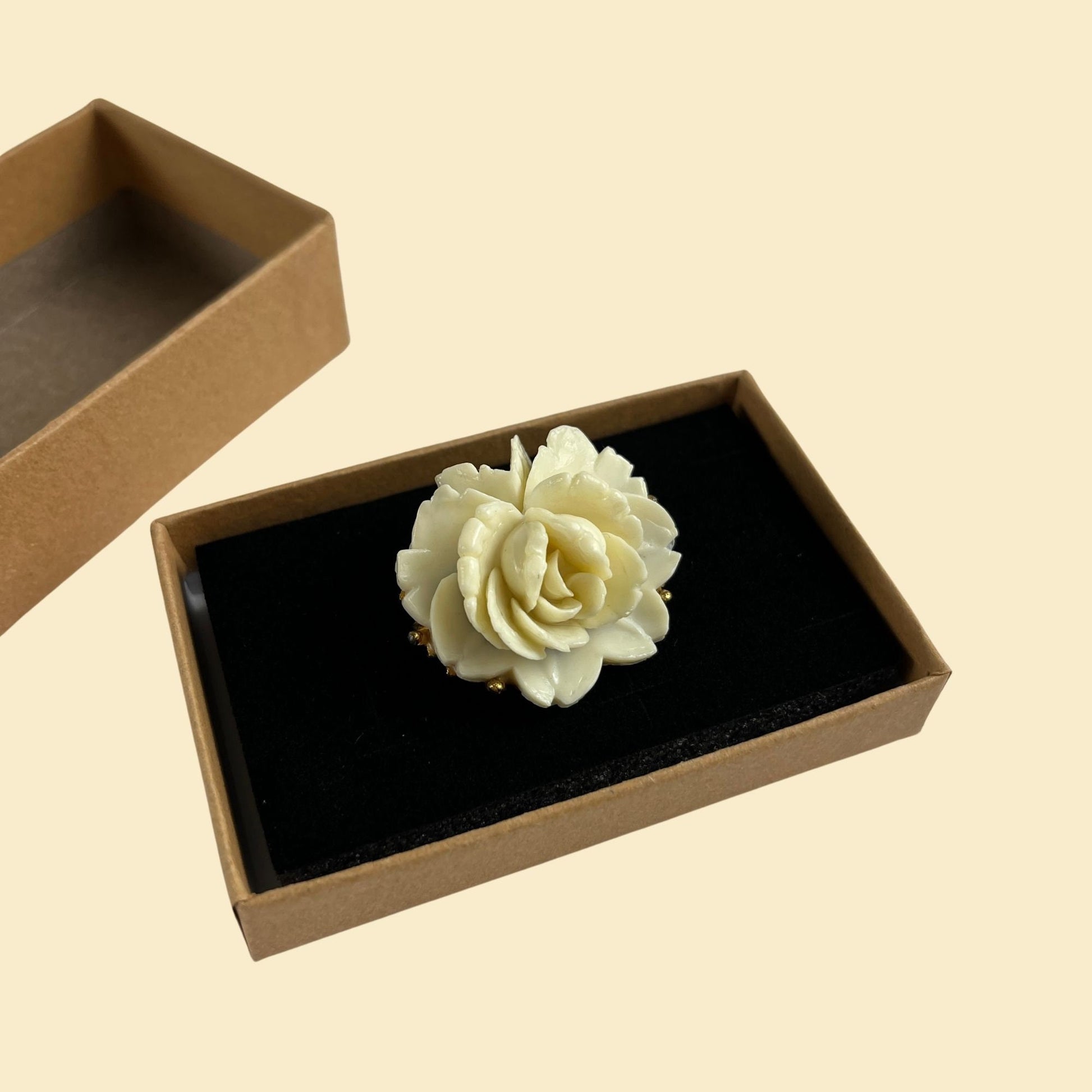 1970s flower brooch/pin by Jonette Jewelry (J.J.), vintage white/gold plastic rose pin