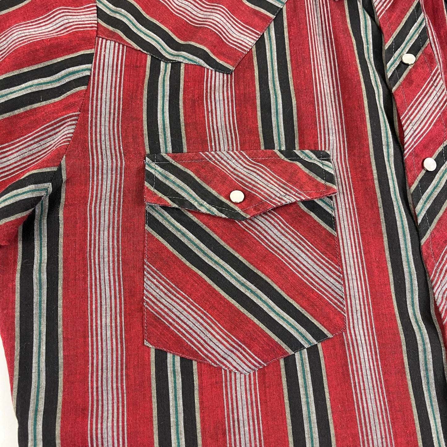 Vintage 90s western shirt, size M men's red & black striped pearl snap short sleeve casual down top