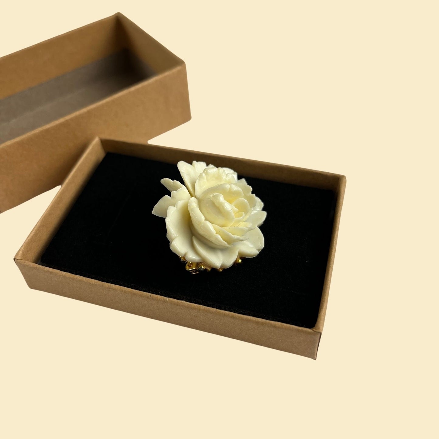 1970s flower brooch/pin by Jonette Jewelry (J.J.), vintage white/gold plastic rose pin