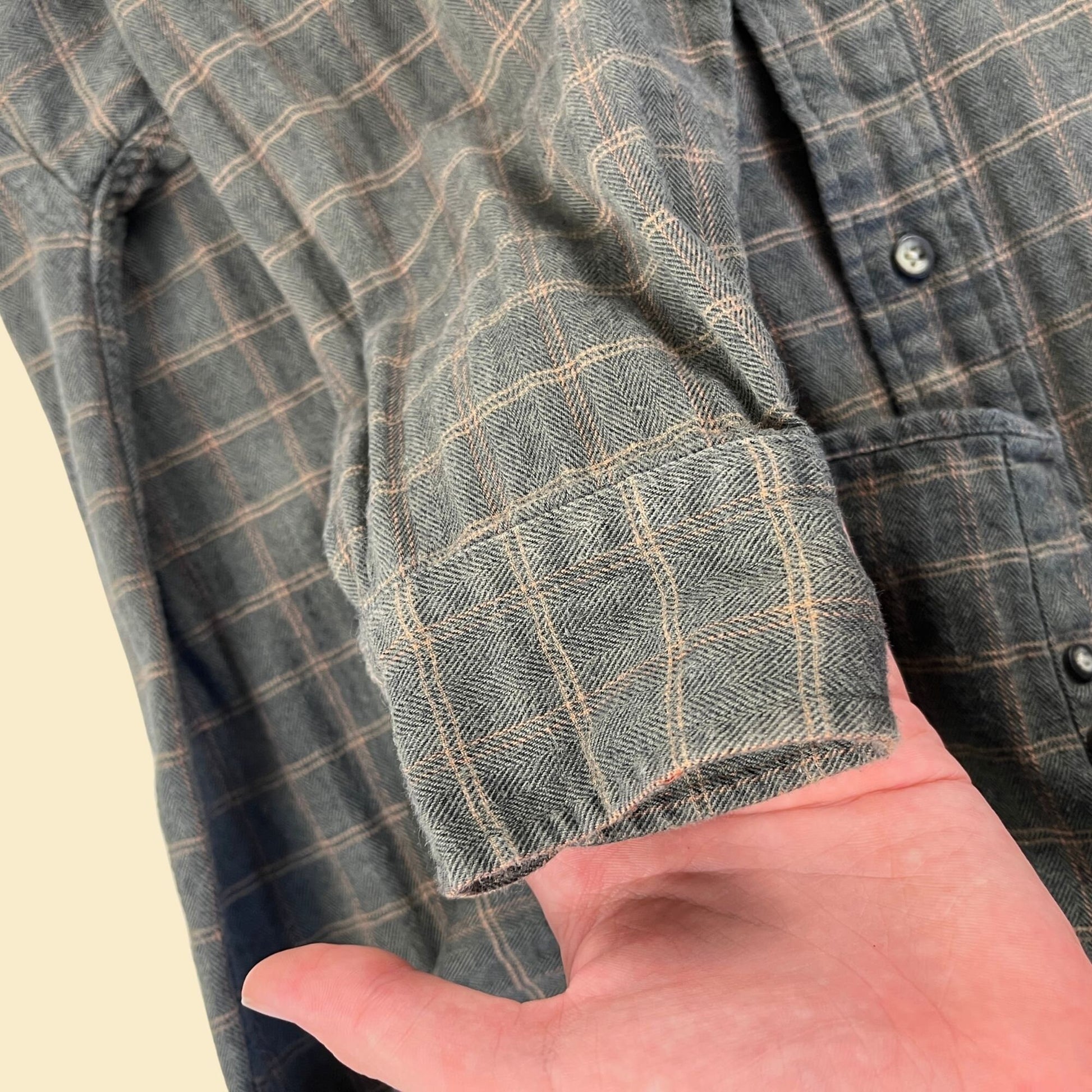 90s M Van Heusen flannel shirt, vintage 1990s men's green & brown plaid button down long sleeve top