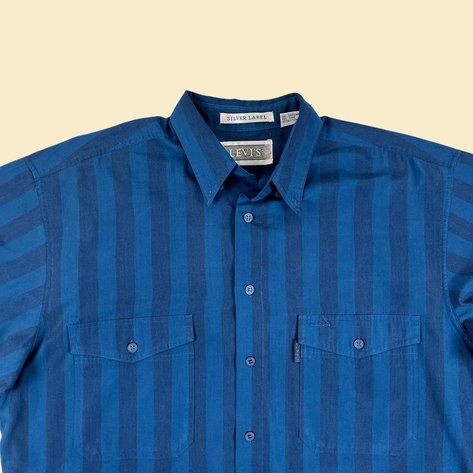 70s/80s M Levi's blue striped shirt, vintage 1970s men's long sleeve lightweight button down top