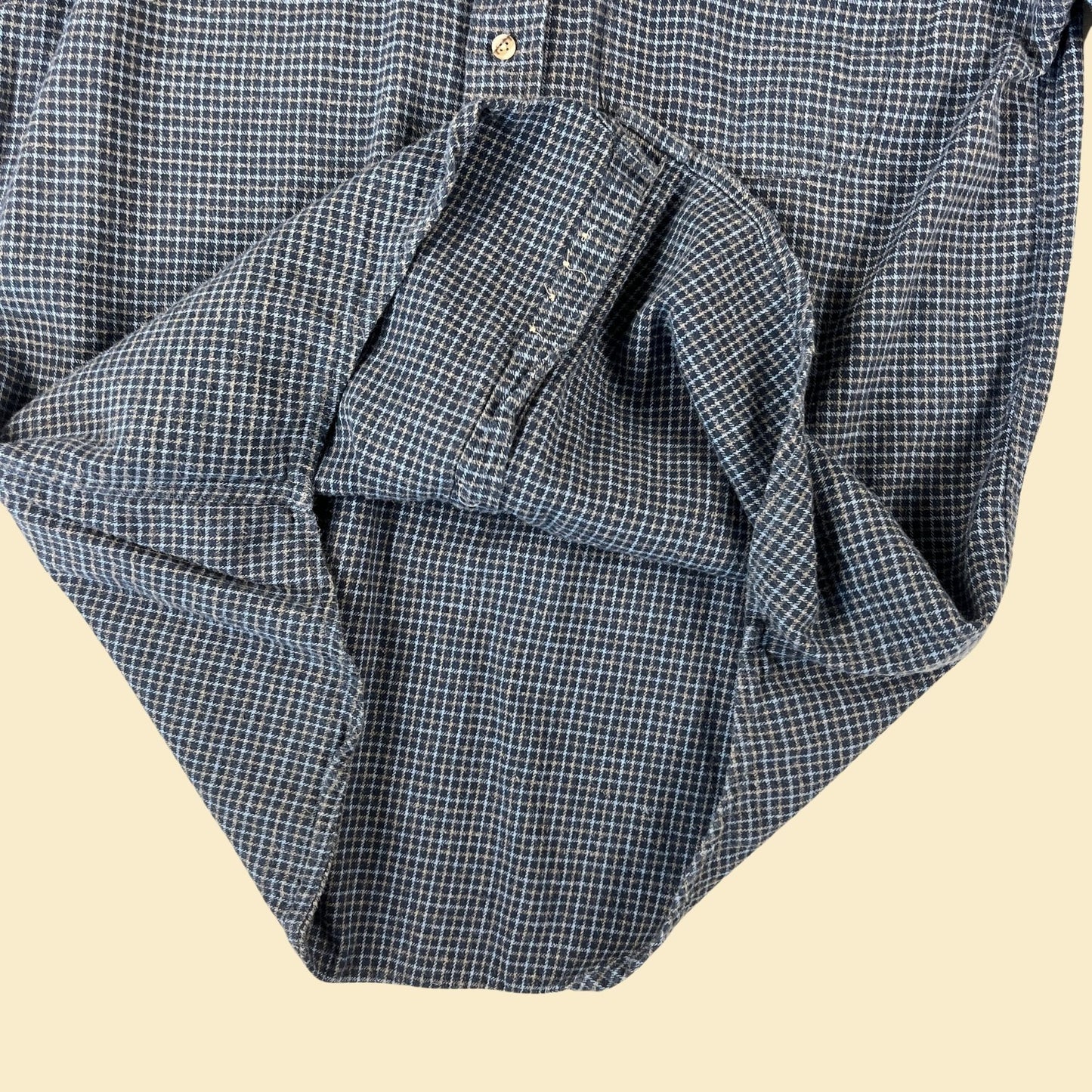 90s/Y2K men's blue flannel shirt, size M vintage 1990s blue and grey long sleeve button down