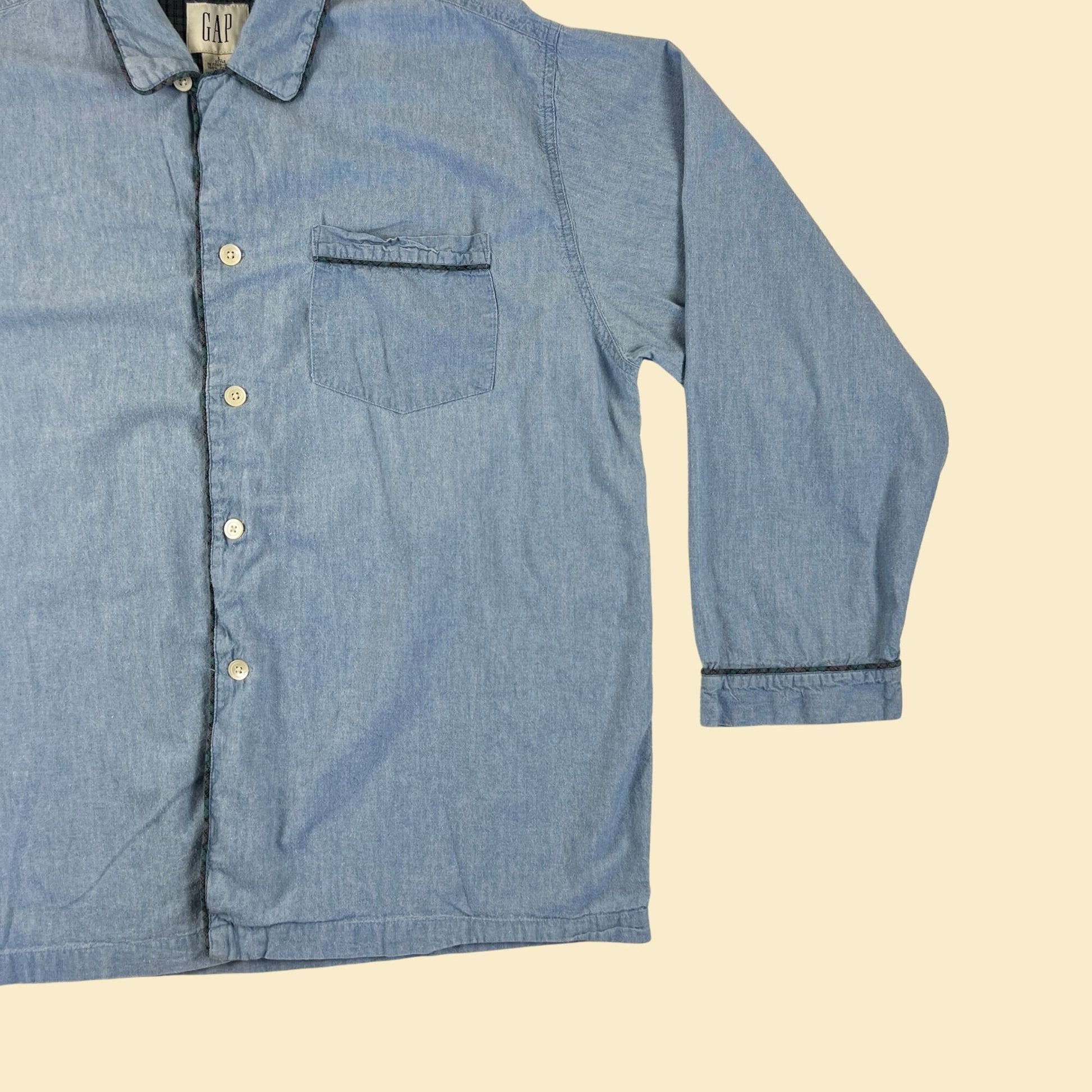 90s/Y2K GAP chambray-style shirt, vintage L light blue cotton button down top