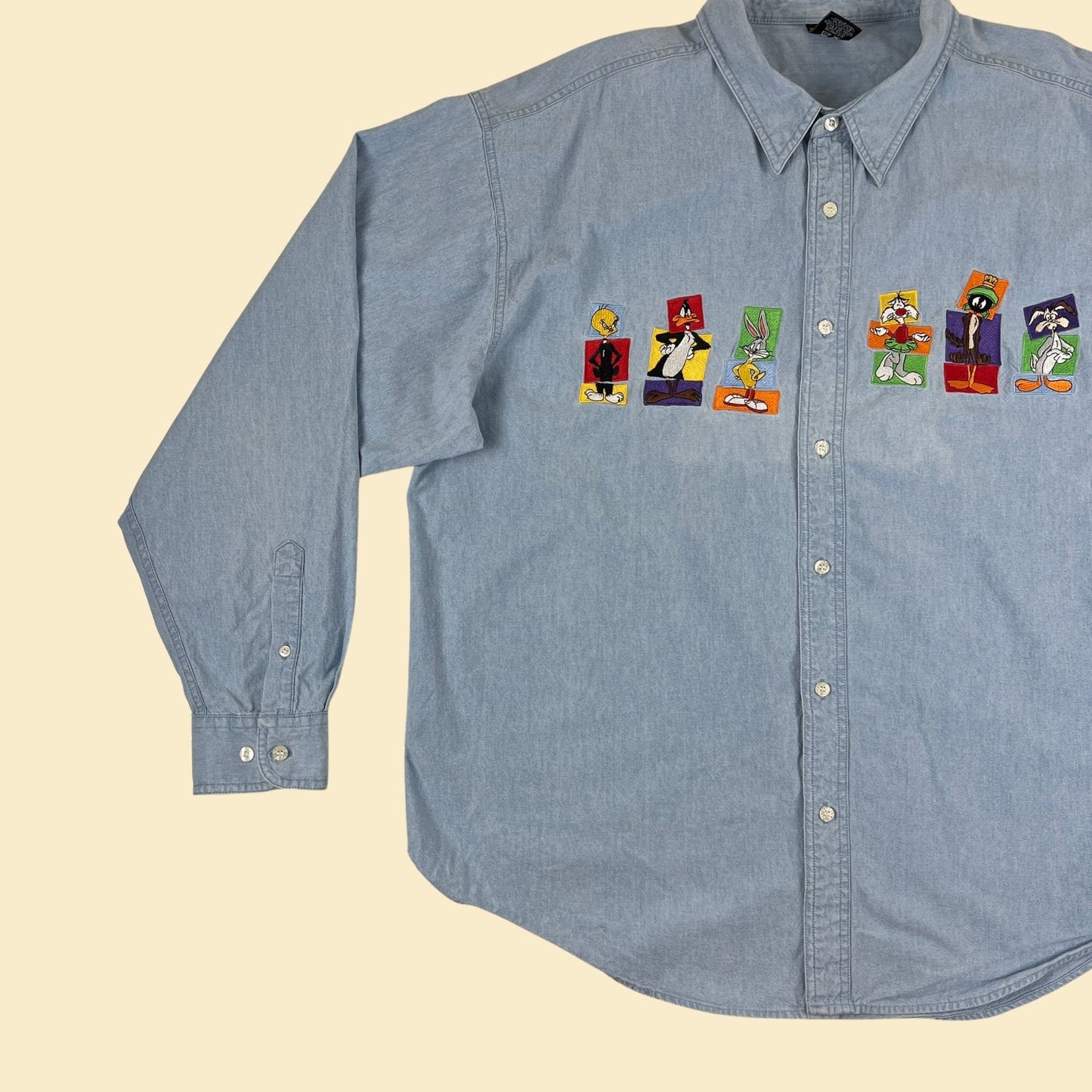 90s XXL Warner Bros Studio shirt, vintage 1990s chambray/denim blue button down long sleeve daffy duck & bugs bunny shirt