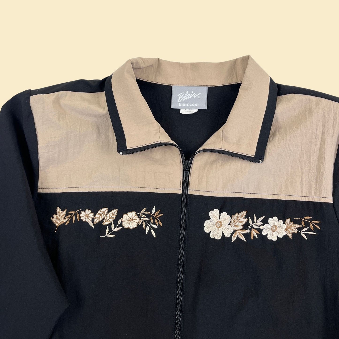 Y2K M floral windbreaker jacket by Blair, early 2000s zip up black/beige zip up jacket