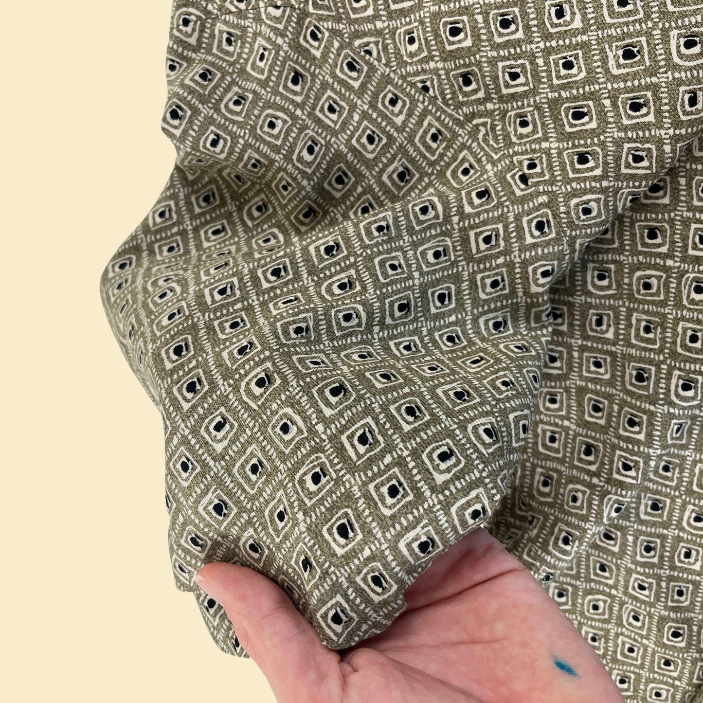 2000s XL men's geometric shirt by Claiborne, vintage Y2K geometric rayon casual button down