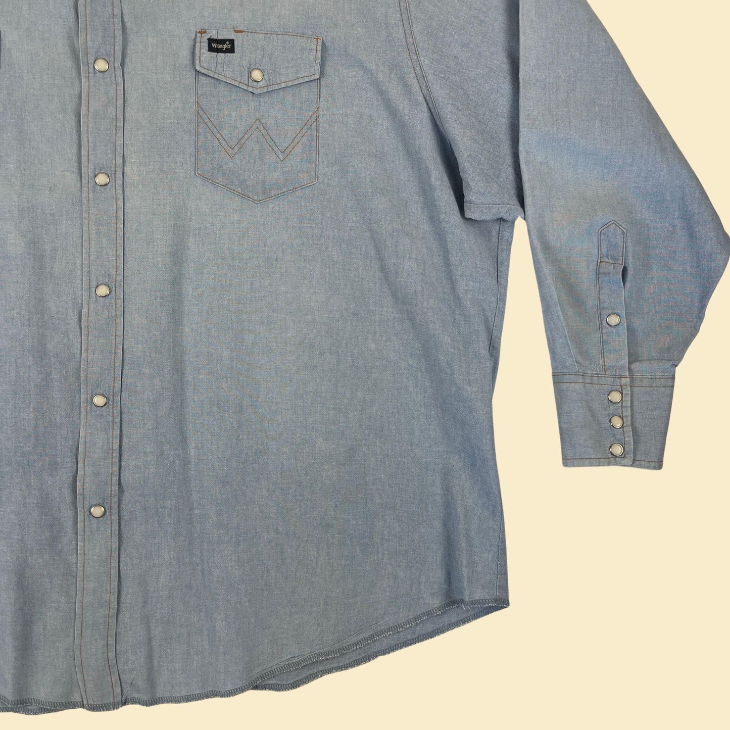 1980s Wrangler chambray western shirt, vintage XL to XXL snap clasp long sleeve light wash blue shirt