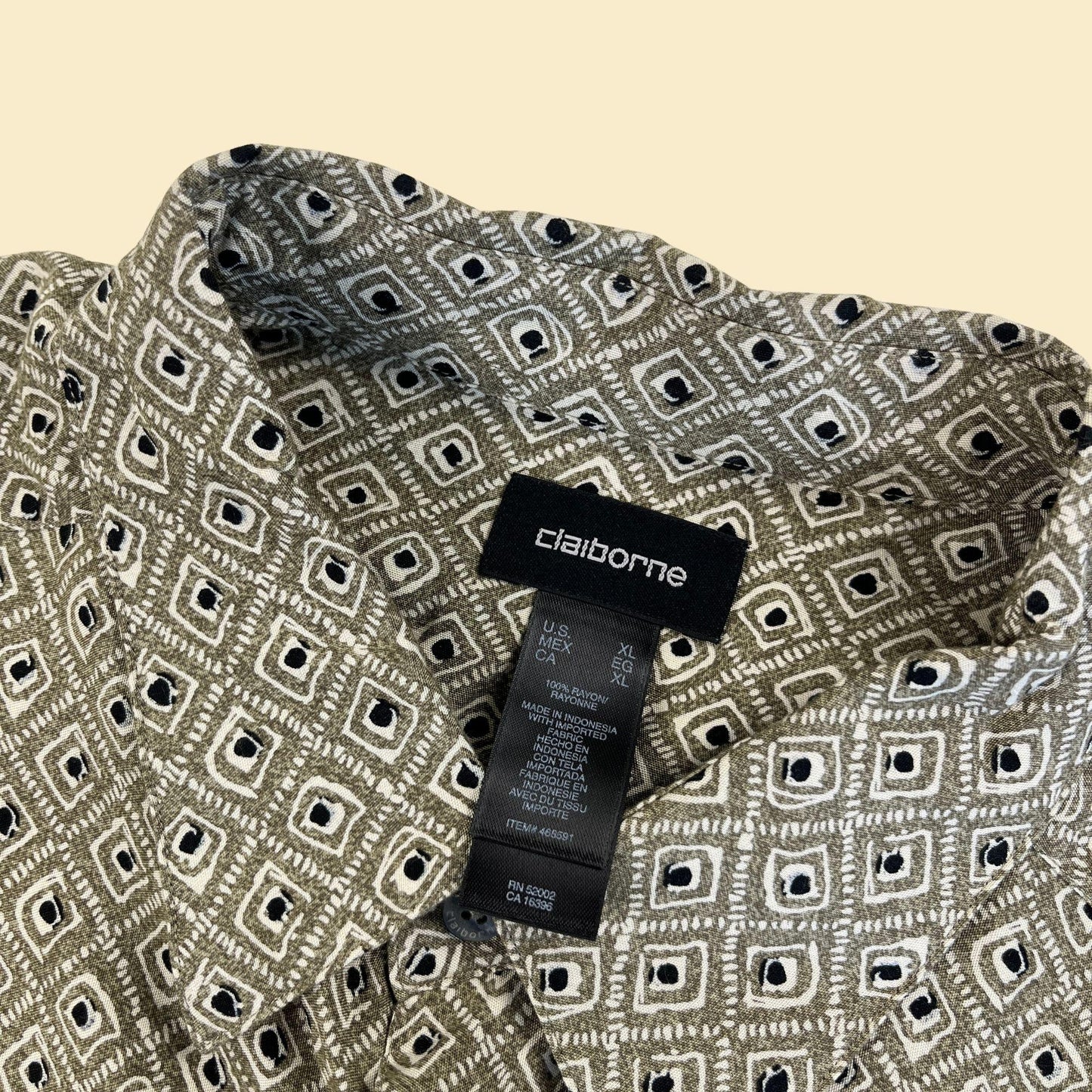 2000s XL men's geometric shirt by Claiborne, vintage Y2K geometric rayon casual button down