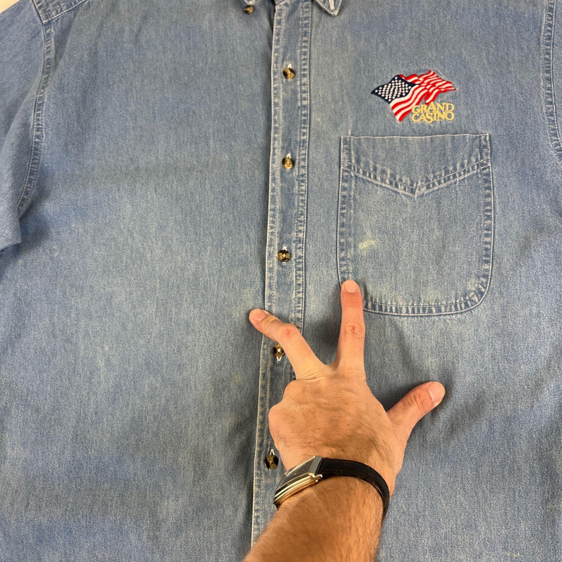 1990s M denim shirt w/ Grand Casino logo, vintage long sleeve chambray Las Vegas button down