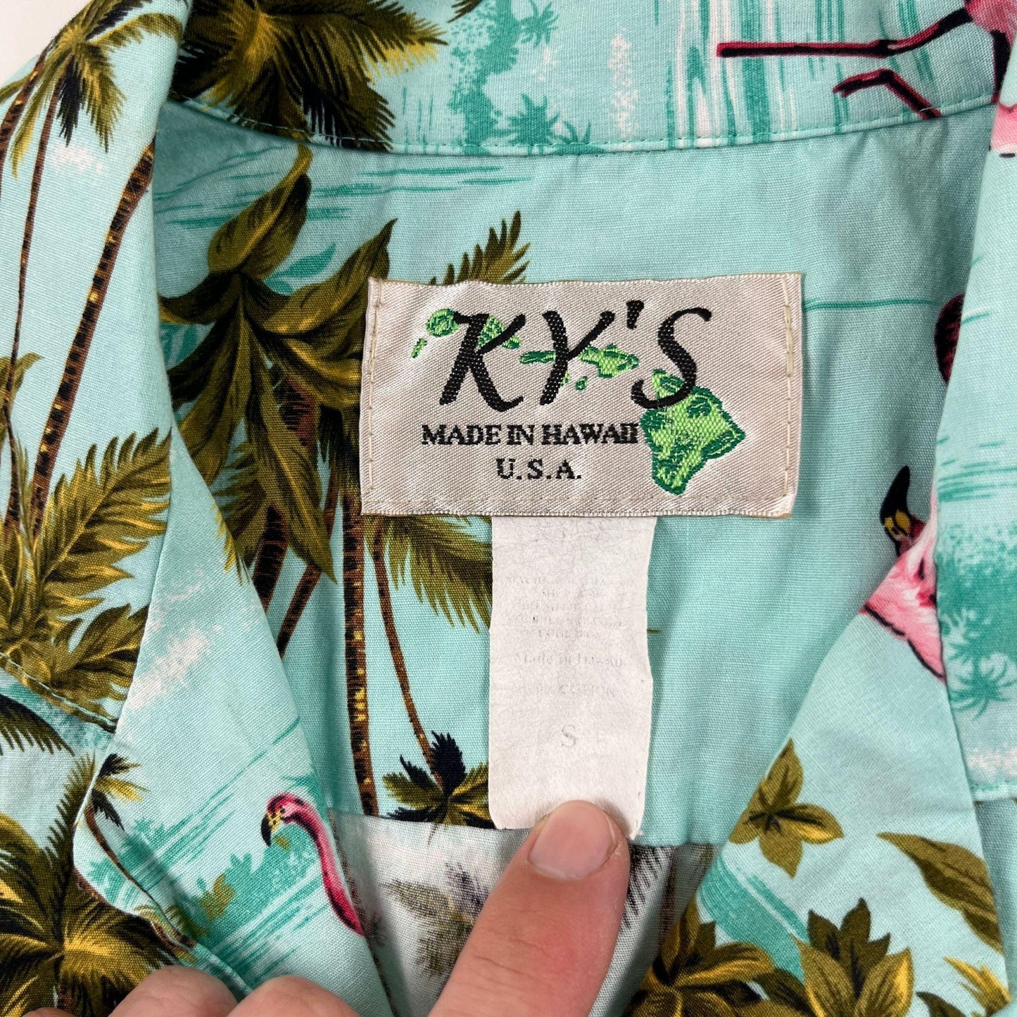 1980s Hawaiian shirt, size S teal flamingo patterned men's button down short sleeve top by KY's