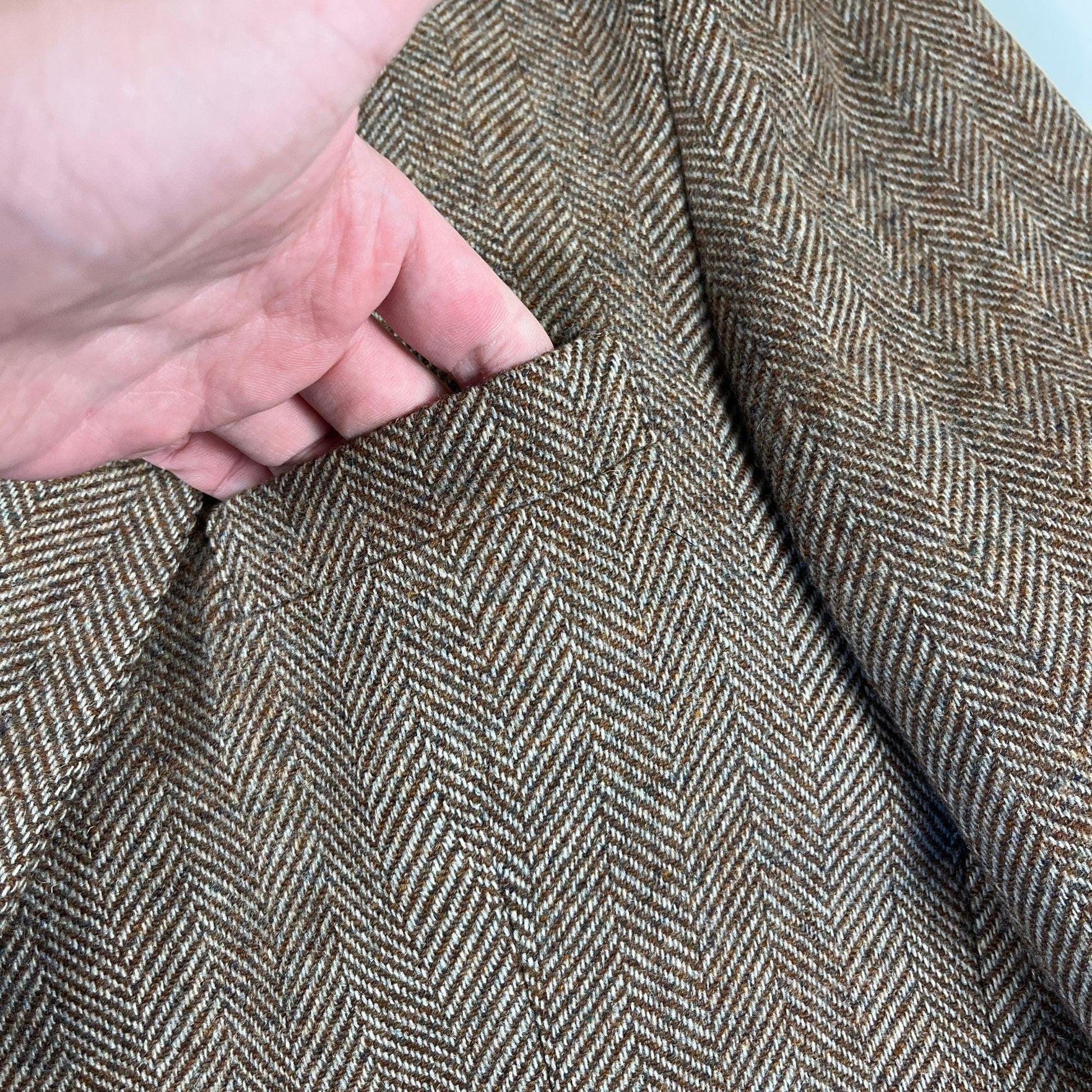 1970s tweed 42R jacket by Middishade Clothes, vintage men's blazer/sports coat brown & beige herringbone coat