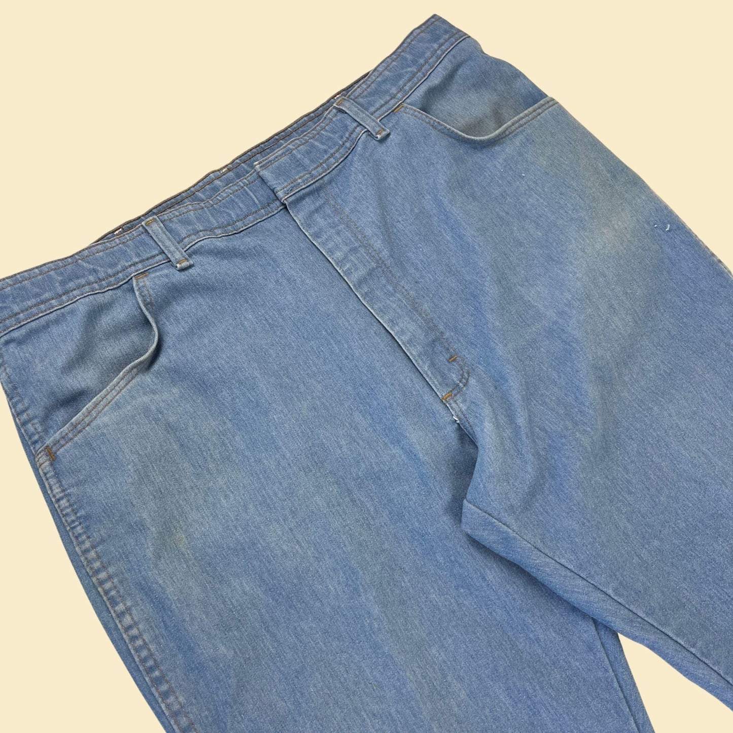 90s Wrangler 42x29 men's jeans, vintage light-wash blue men's cotton/poly USA-made straight leg pants