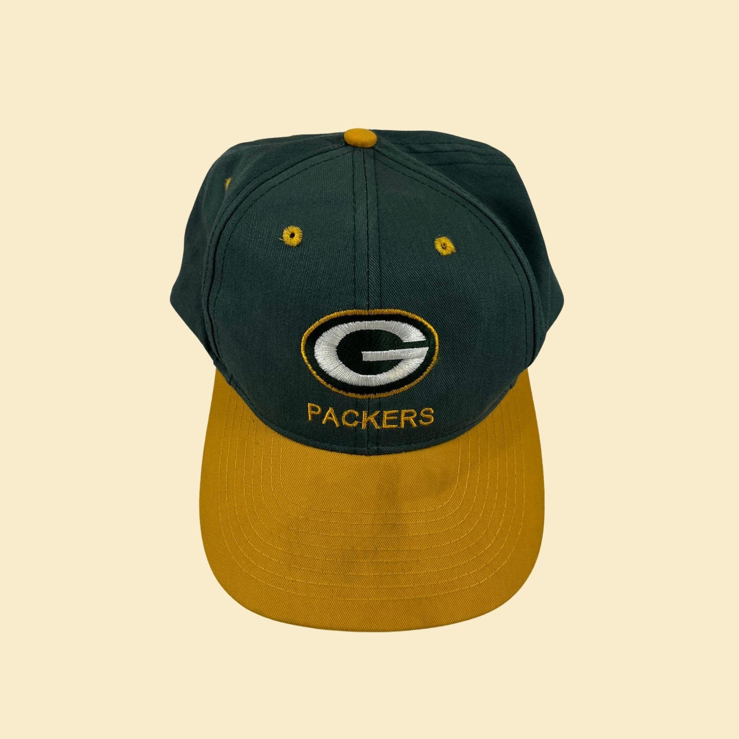 1990s Green Bay Packers snapback hat, vintage green & yellow adjustable baseball cap