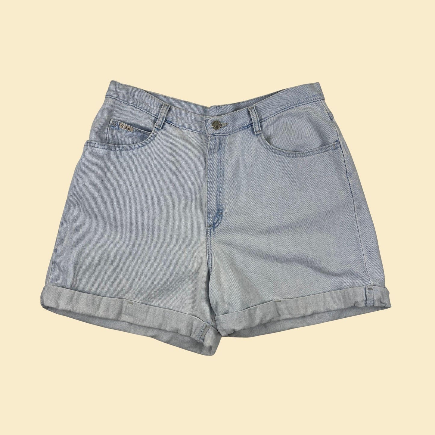 90s Riders highrise denim shorts, vintage 33" waist women's lightwash shorts