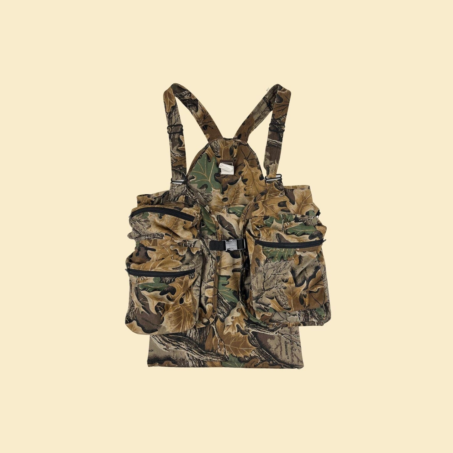 1980s Walls turkey vest w/ Advantage camo, vintage camo S/M (regular) hunting vest w/ foam pad