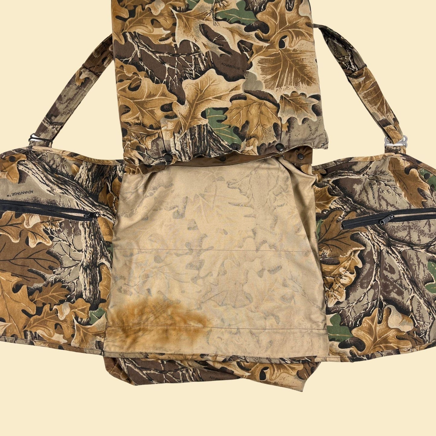 1980s Walls turkey vest w/ Advantage camo, vintage camo S/M (regular) hunting vest w/ foam pad