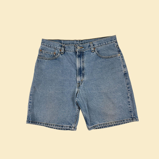 Y2K Levi's 550 denim shorts, size 36 vintage 2000s light wash men's jeans shorts