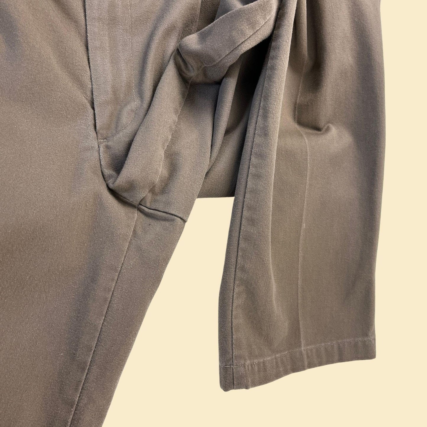 1990s men's 32x30 brown trousers/slacks by Oak Creek, men's cotton straight leg pleated pants