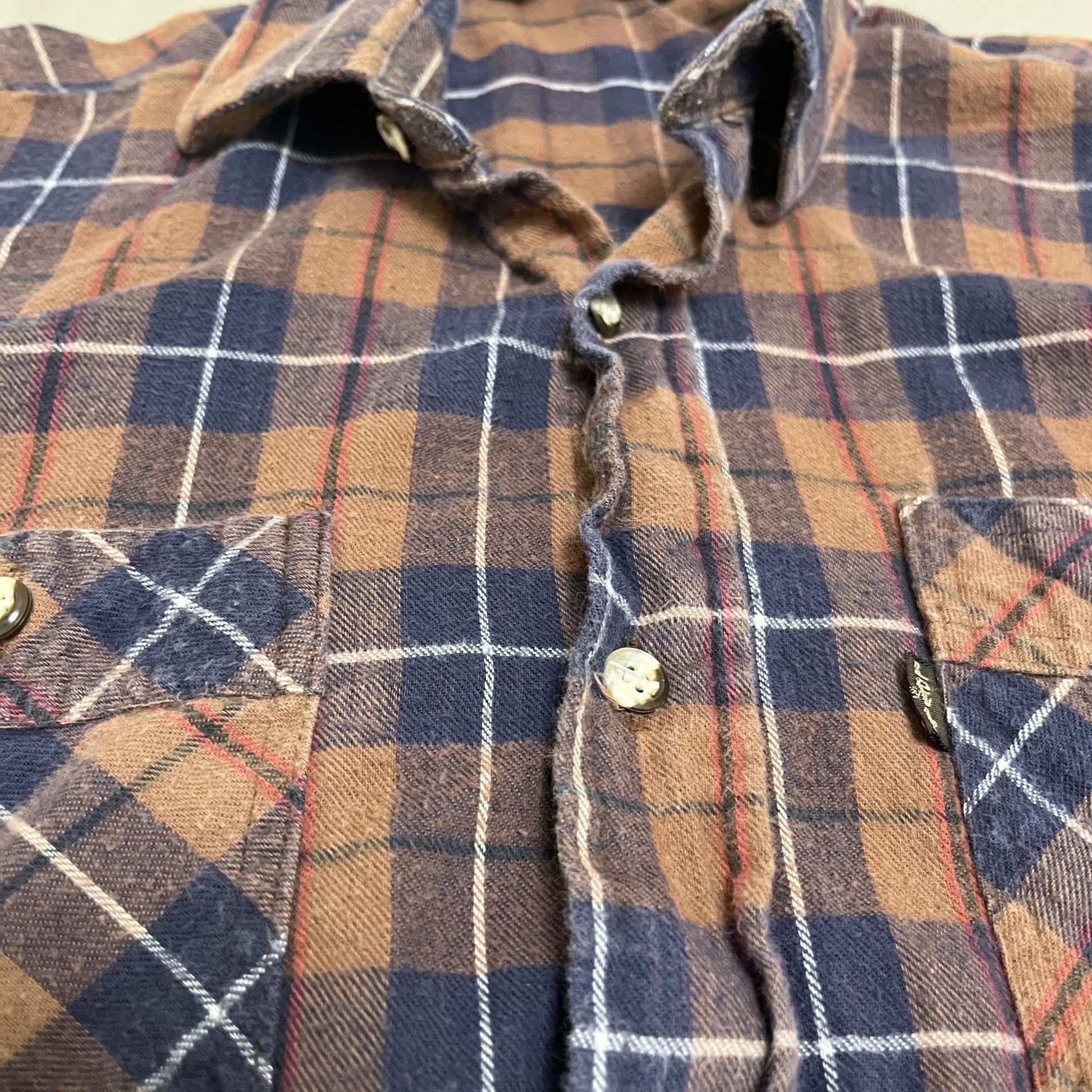 Vintage Levi's small plaid flannel, 1980s Levi's blue and brown flannel shirt, vintage men's Levi's button down shirt