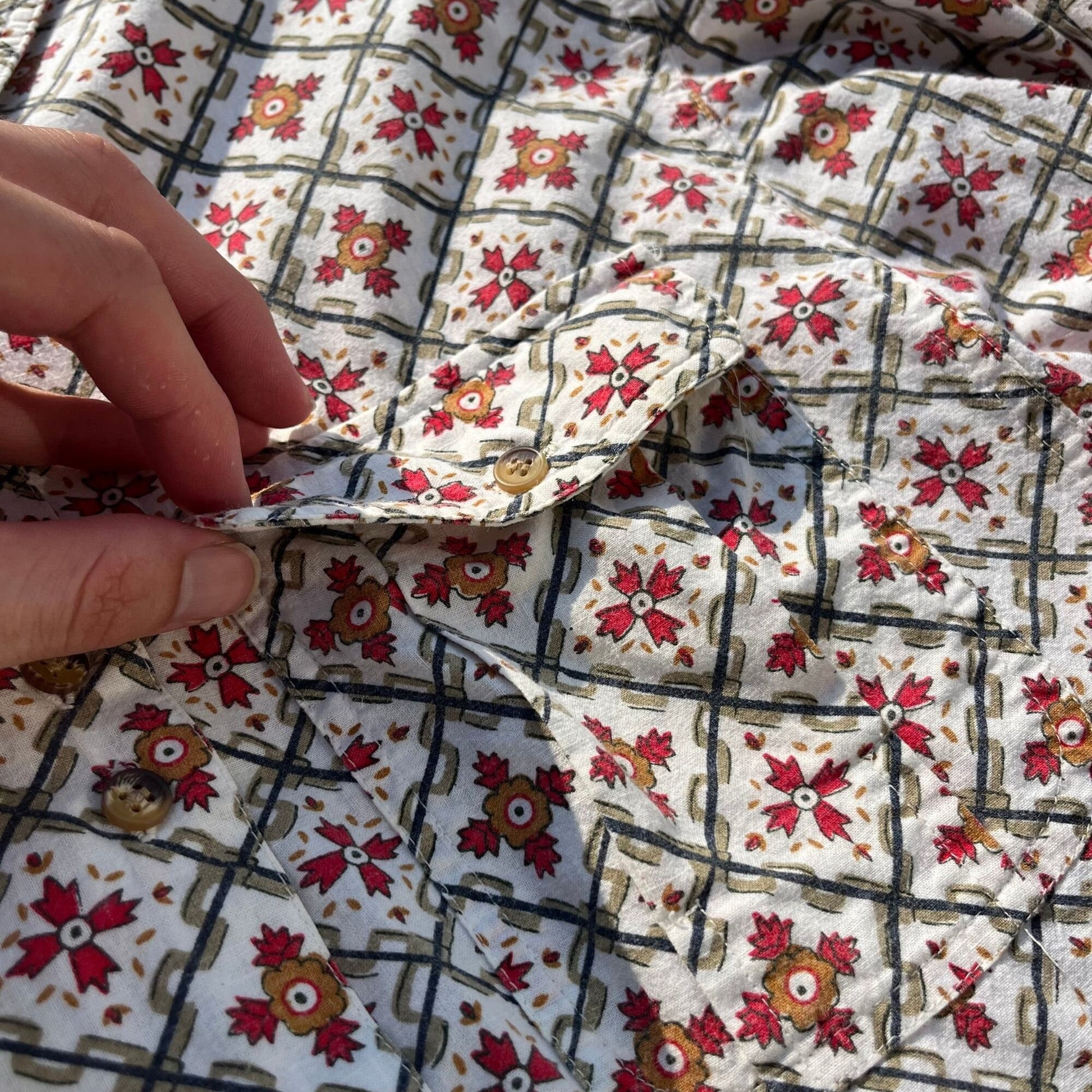 80s floral button down white shirt by Chic Schooners, vintage women's size 14 geometric collared long sleeve shirt, vintage abstract shirt