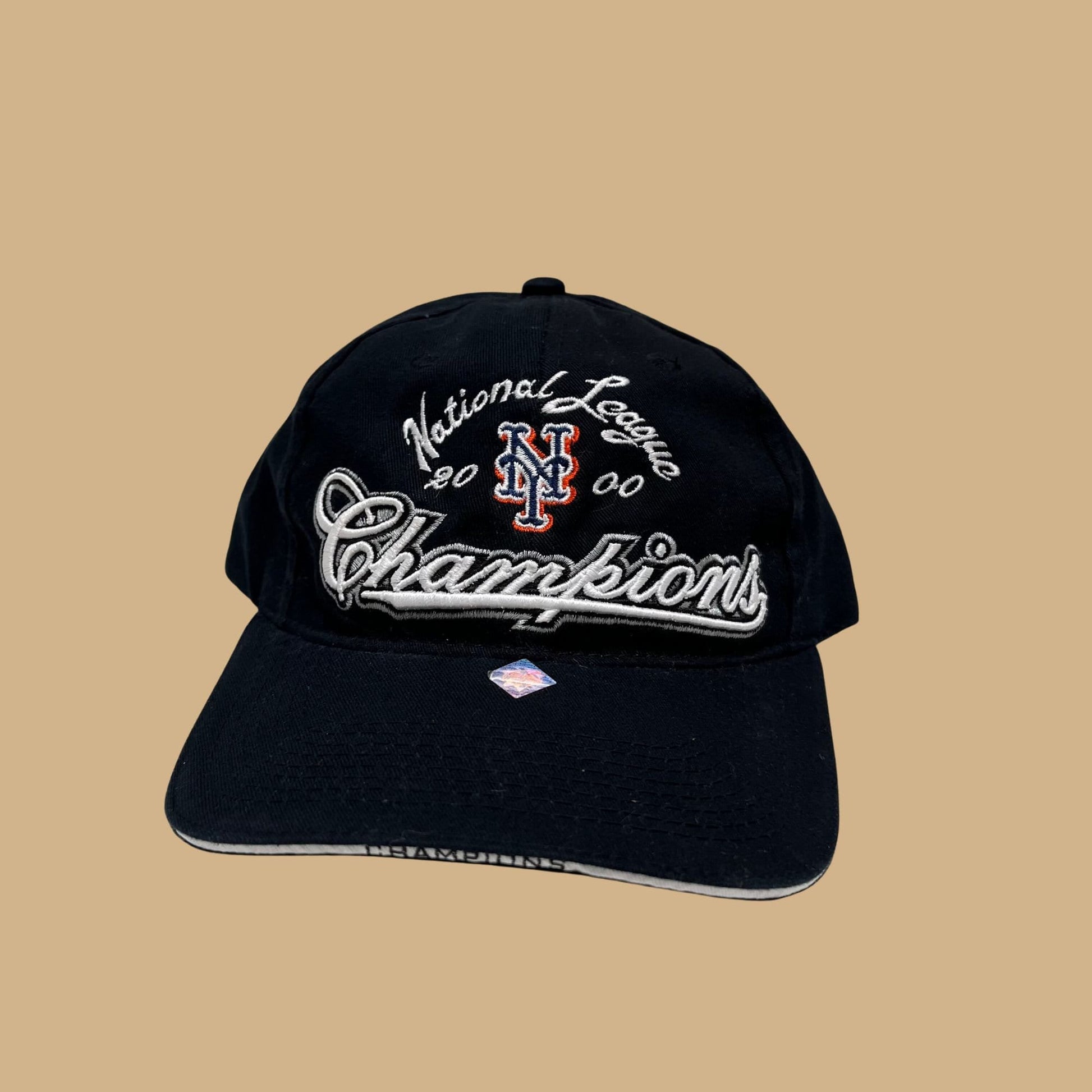 Vintage NY Mets National League 2000 champtions hat, Y2K NYC Mets baseball cap in black, 2000s snapback with original sticker