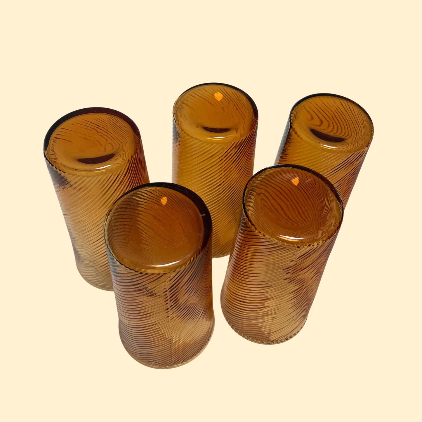 Vintage 1970s amber drinking glasses with swirl pattern, set of 5 orange tumblers, 70s kitchen cups