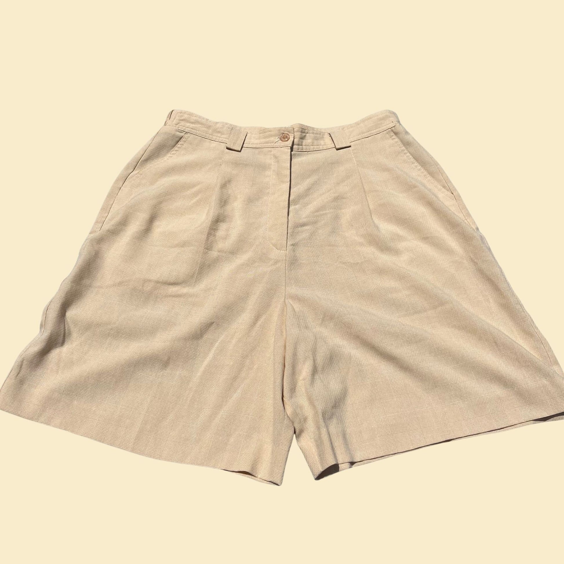 80s pleated women's shorts in beige size 14, vintage 1980s Lily's of Beverly Hills khaki shorts, women's golf shorts