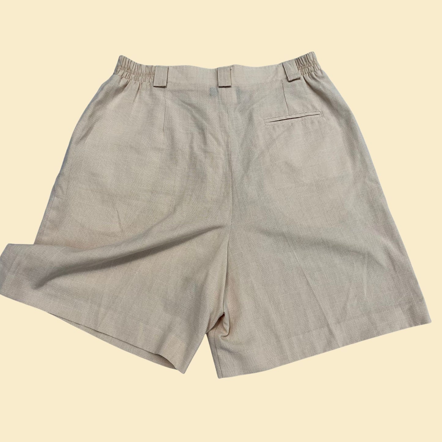 80s pleated women's shorts in beige size 14, vintage 1980s Lily's of Beverly Hills khaki shorts, women's golf shorts