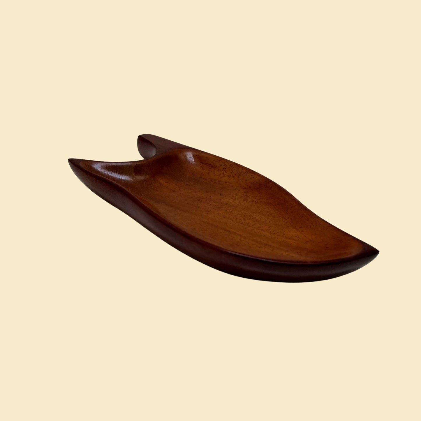 Vintage wooden leaf tray made of mahogany, 1970s vintage plate made in Haiti