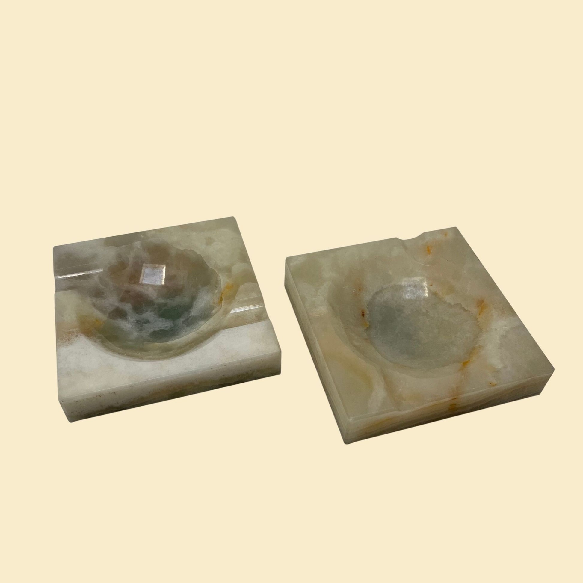 Set of 2 vintage onyx ash trays, 1970s square shaped stone ash trays