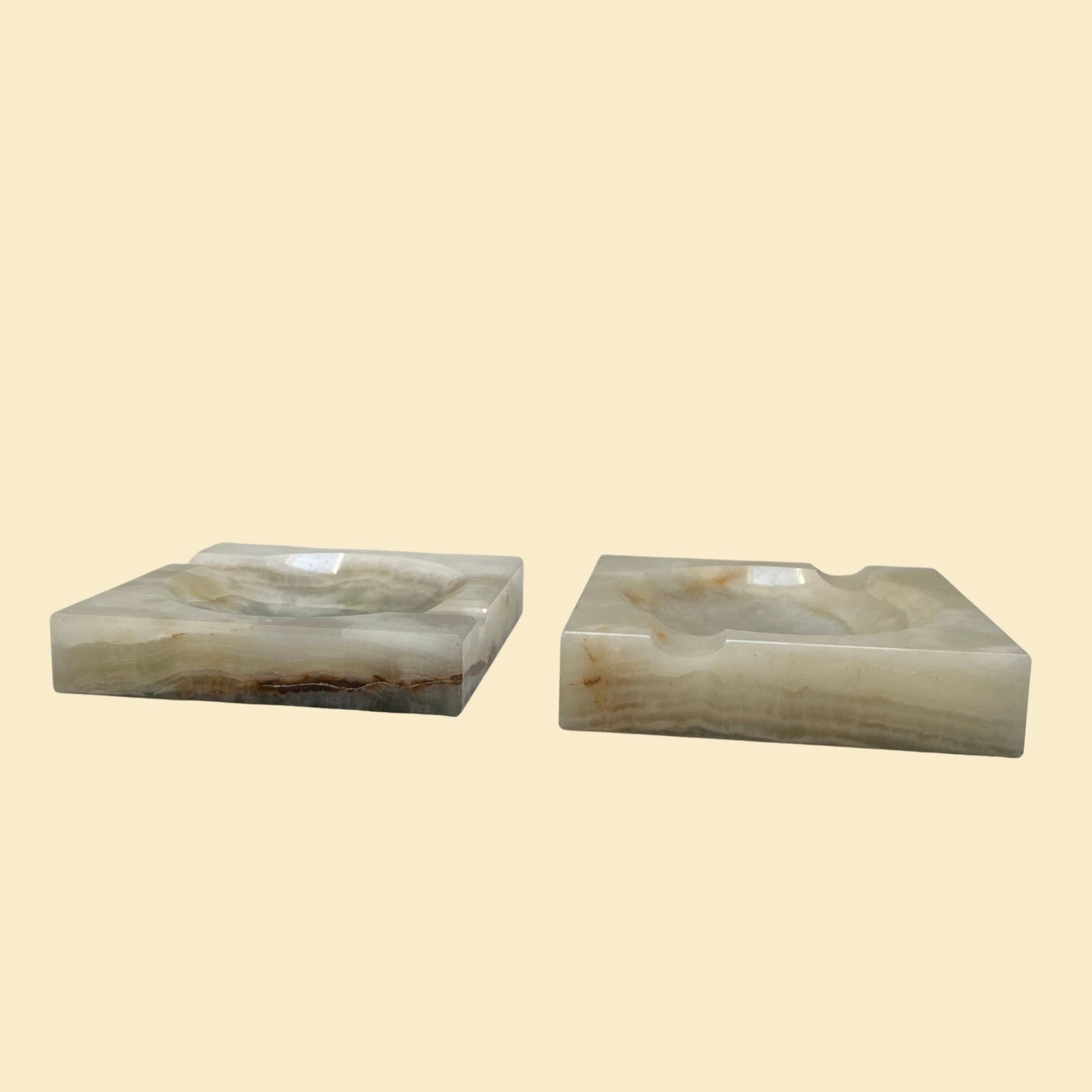 Set of 2 vintage onyx ash trays, 1970s square shaped stone ash trays