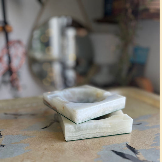 Set of 2 vintage onyx ash trays, 1970s square shaped stone ash trays