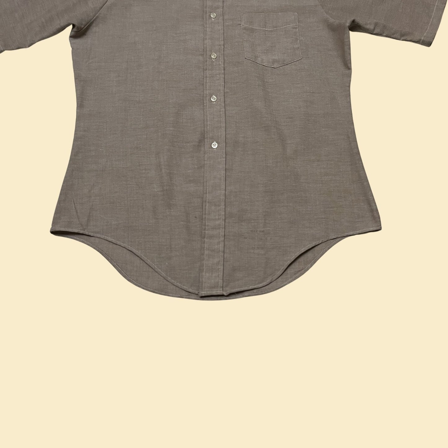 70s men's casual shirt by Never Pressed, Sanforized, vintage short sleeve workwear button down in light brown