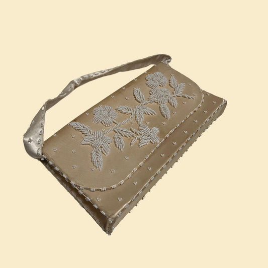 1950s beige handbag by Regale Ltd., vintage 50s hand beaded beige and white floral clutch / evening bag