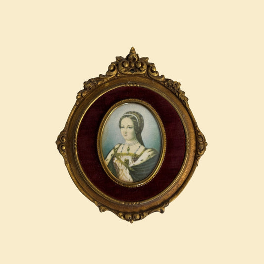 Vintage 50s portrait in gilt oval frame, 1950s gold-toned wooden frame with ornate details / felt matte-ing