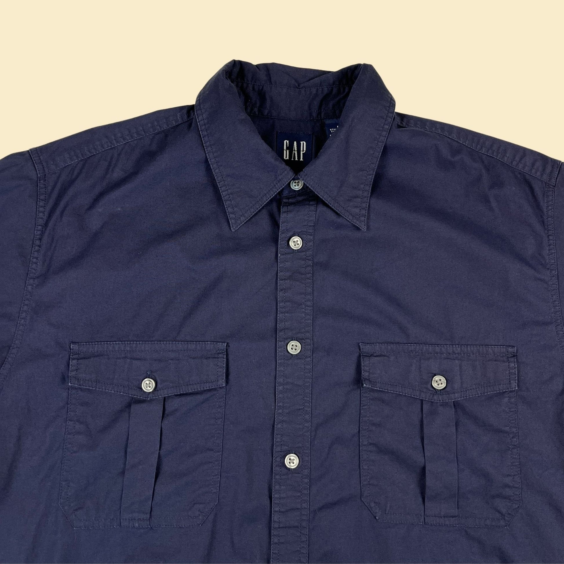 90s size L blue GAP shirt, vintage 1990s men's short sleeve dark blue button down